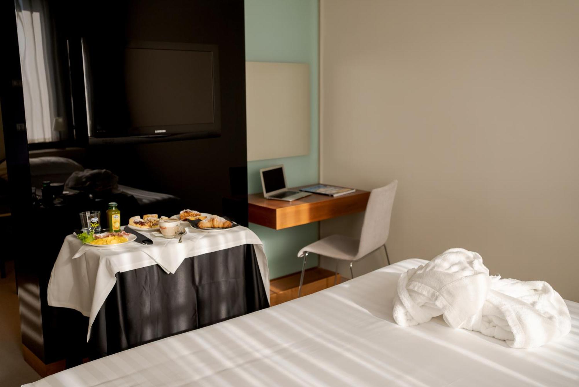 Cosmopolitan Hotel Civitanova Marche Bilik gambar
